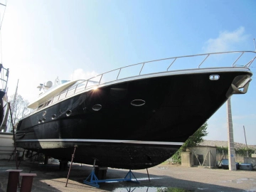 uniesse yacht spa 72 usado à venda