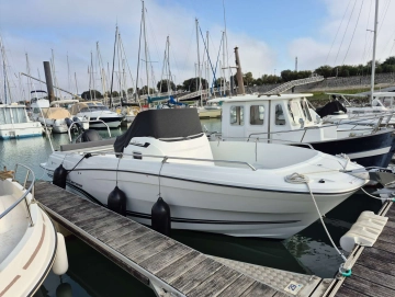 Jeanneau Cap Camarat 7.5 CC SERIE 3 de segunda mano en venta