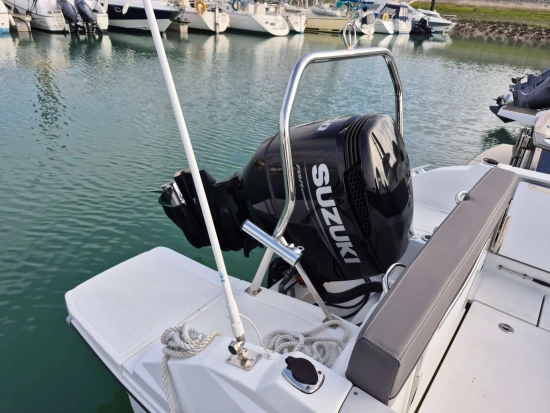 Jeanneau Cap Camarat 7.5 CC SERIE 3 usado à venda