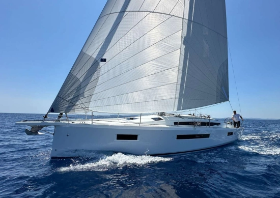 Jeanneau Sun Odyssey 415 nuova in vendita