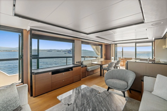 Absolute Navetta 68 usado à venda