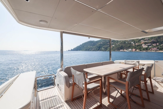 Absolute Navetta 68 usado à venda