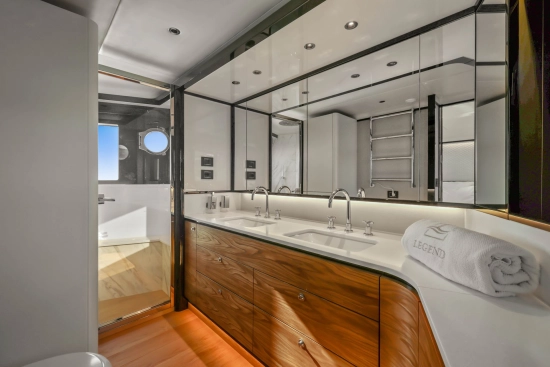 Absolute Navetta 68 usado à venda