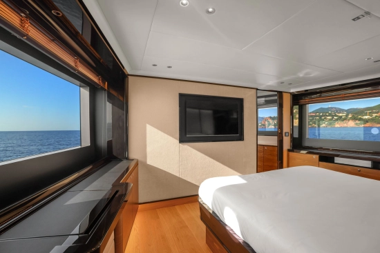 Absolute Navetta 68 usado à venda