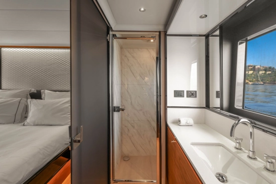 Absolute Navetta 68 usado à venda