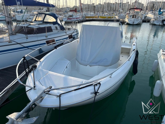 Jeanneau Cap Camarat 6.5 CC Serie 2 usado à venda