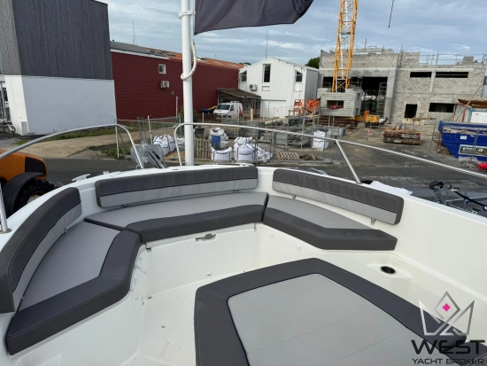 Jeanneau Cap Camarat 9.0 CC usado à venda