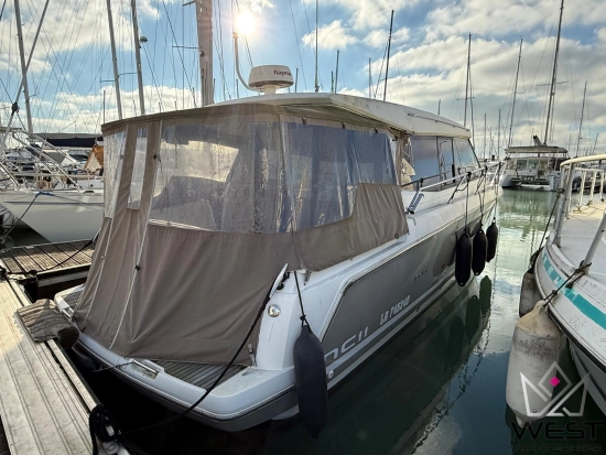 Jeanneau NC 11 usata in vendita