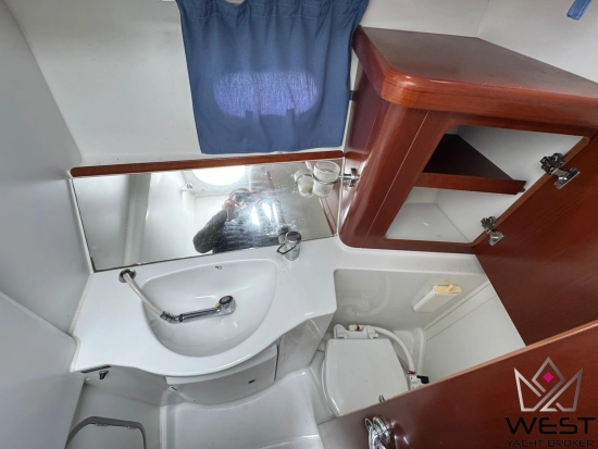 Beneteau Antares 980 usado à venda