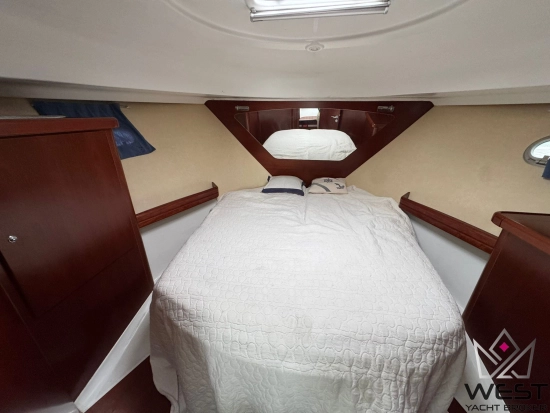 Beneteau Antares 980 usado à venda