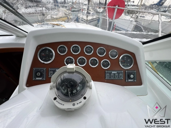 Beneteau Antares 980 usado à venda