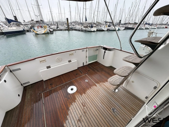 Beneteau Antares 980 usado à venda