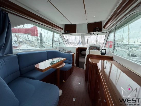 Beneteau Antares 980 usado à venda