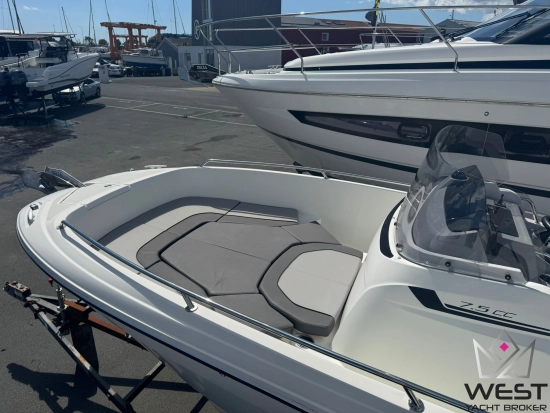 Jeanneau Cap Camarat 7.5 CC 3 usado à venda