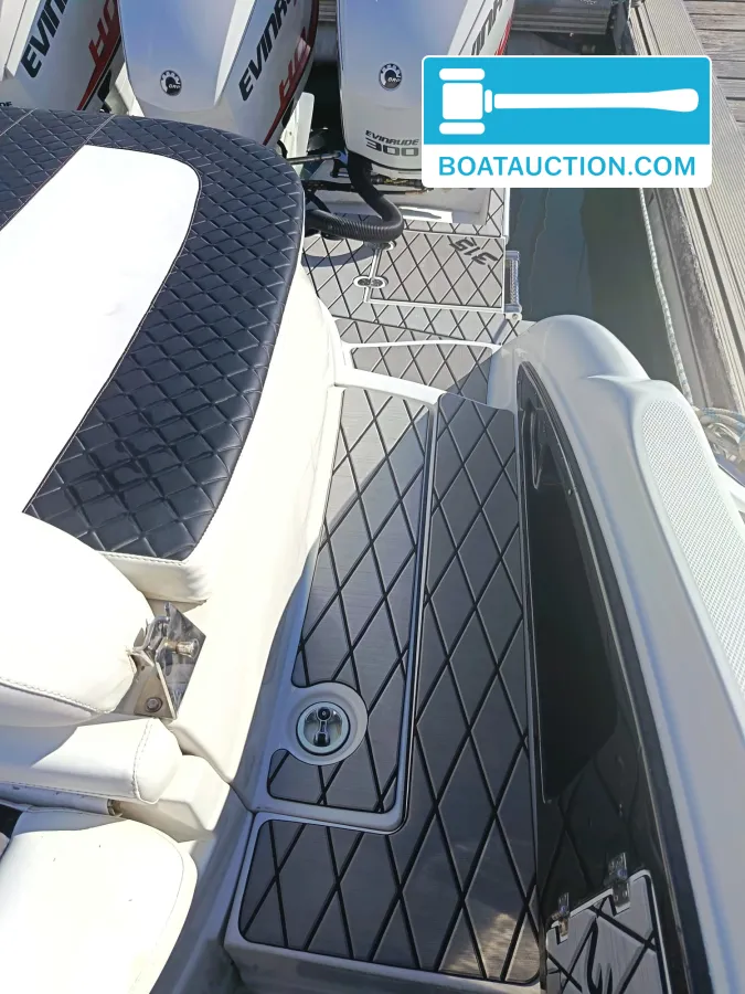 Crownline 315 SCR usata in vendita