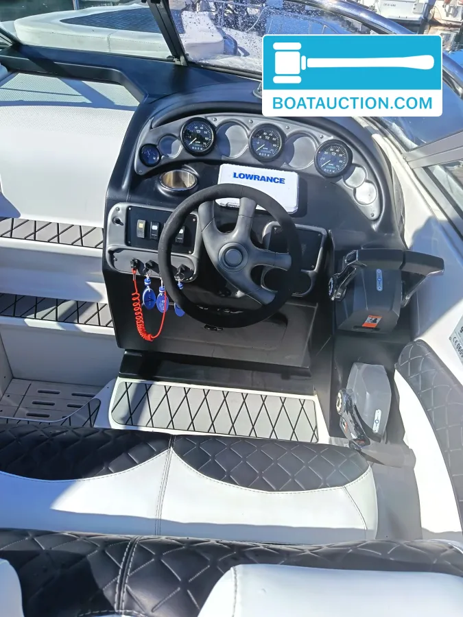 Crownline 315 SCR usata in vendita