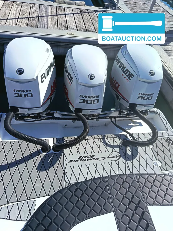 Crownline 315 SCR usata in vendita