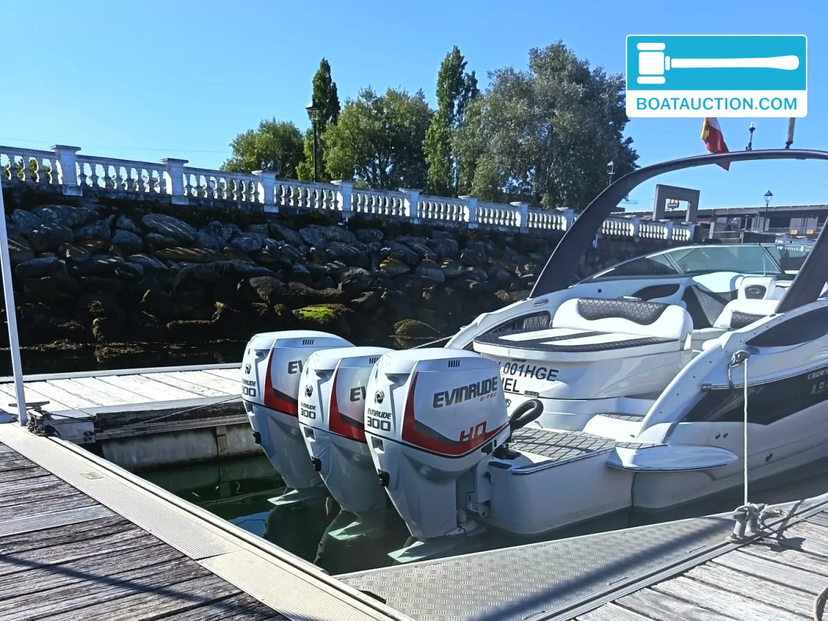Crownline 315 SCR usata in vendita