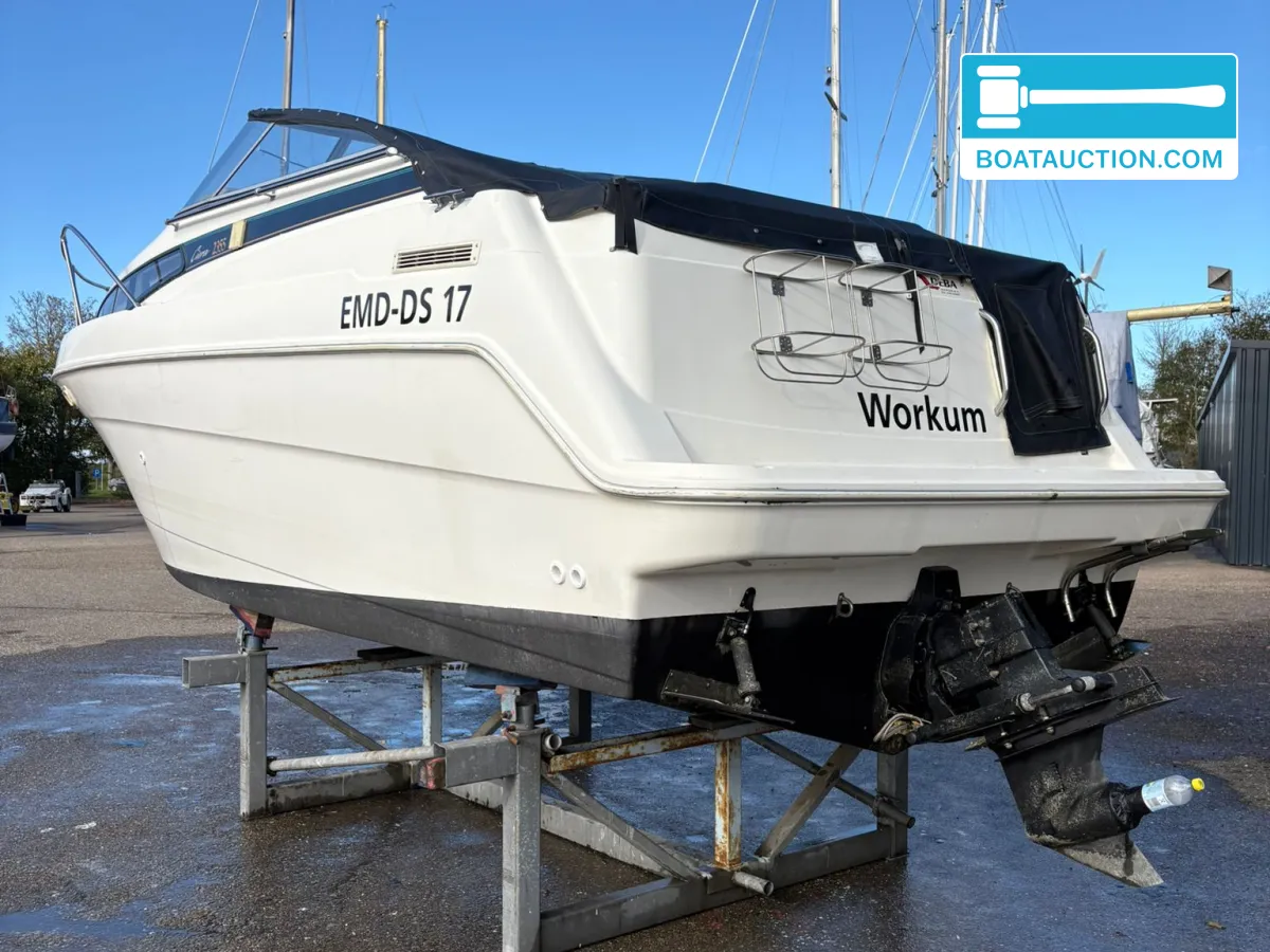 Bayliner 2355 usata in vendita