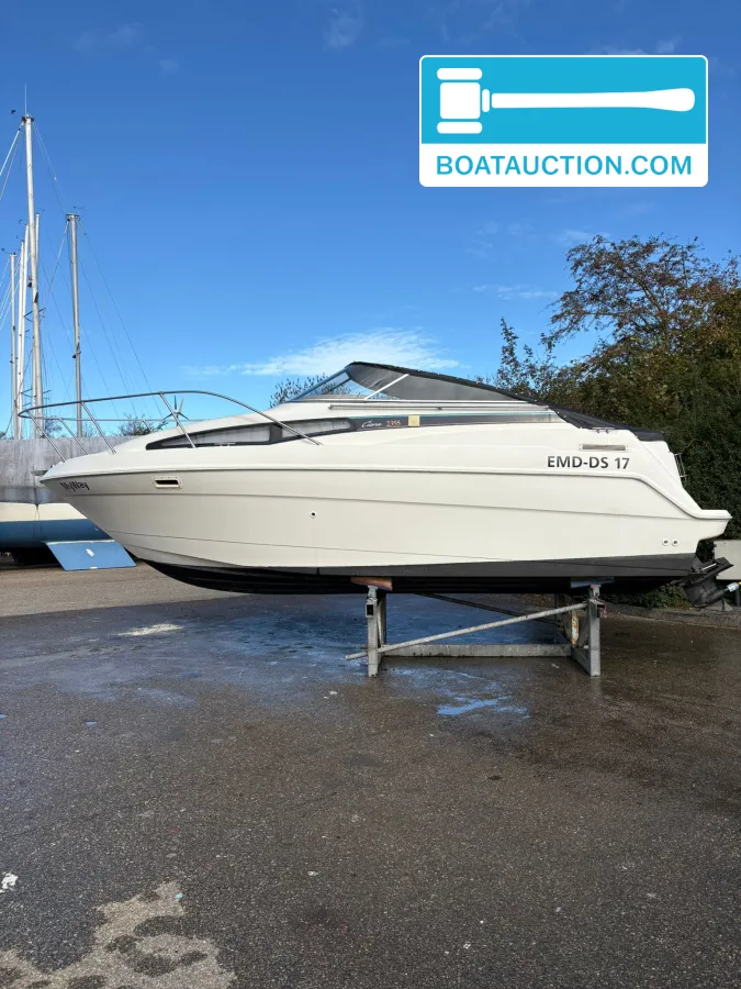 Bayliner 2355 usata in vendita