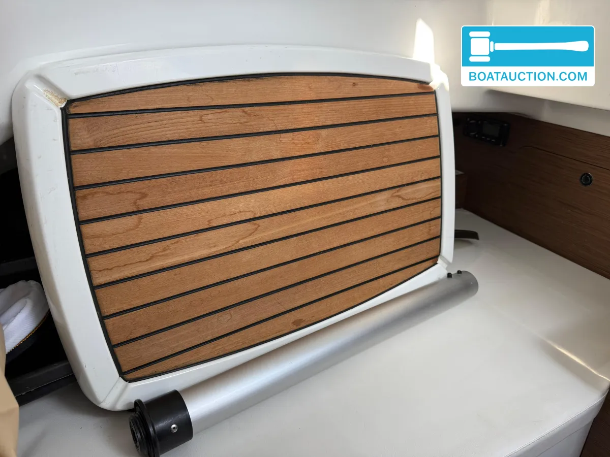 Jeanneau Cap Camarat 8.5CC de segunda mano en venta