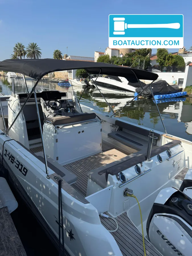Jeanneau Cap Camarat 8.5CC de segunda mano en venta