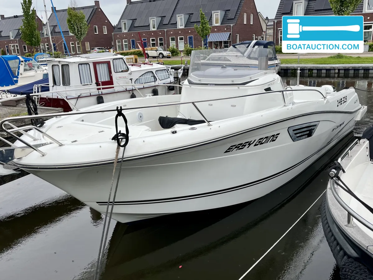 Jeanneau Cap Camarat 8.5CC de segunda mano en venta