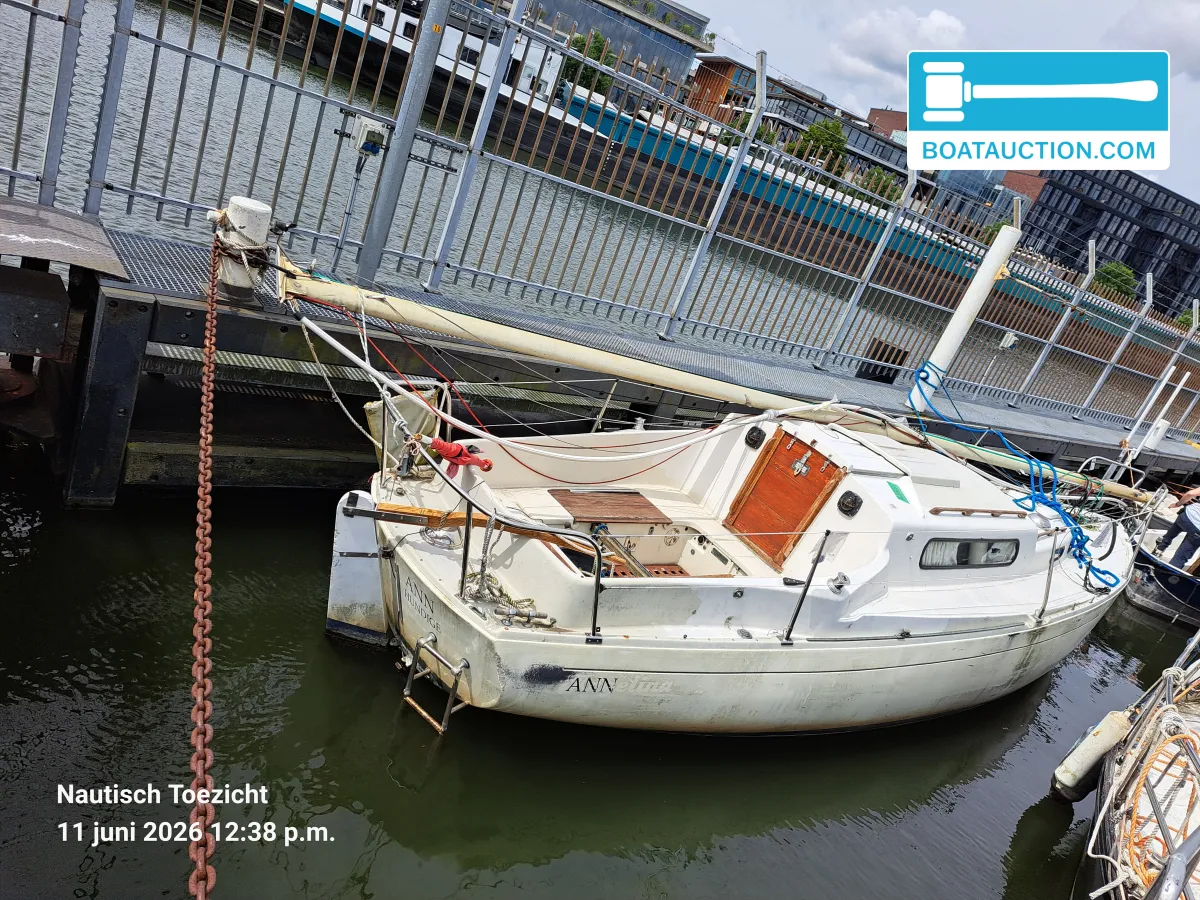 Kajuitzeilboot 820 de segunda mano en venta