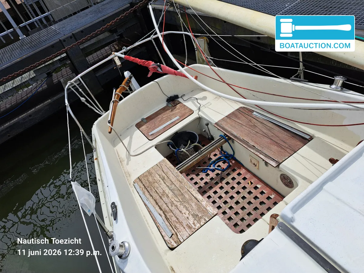 Kajuitzeilboot 820 de segunda mano en venta