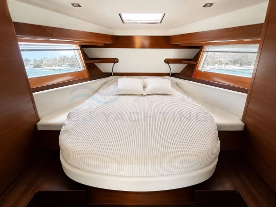 Beneteau Monte Carlo 42 Hard Top de segunda mano en venta