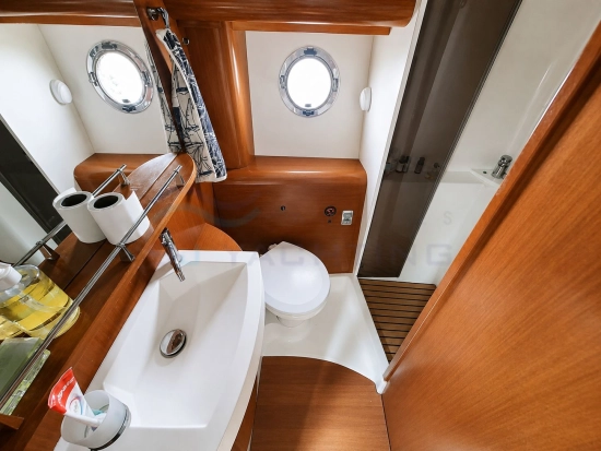 Beneteau Monte Carlo 42 Hard Top de segunda mano en venta