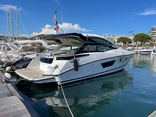 Beneteau GT40 Hard Top de segunda mano en venta
