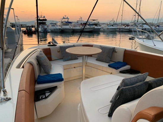 Invictus Yacht 270 FX usado à venda