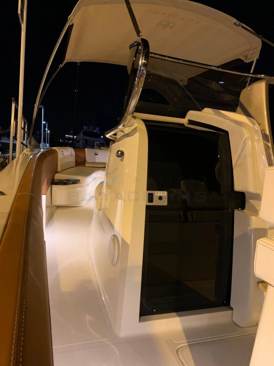 Invictus Yacht 270 FX usado à venda