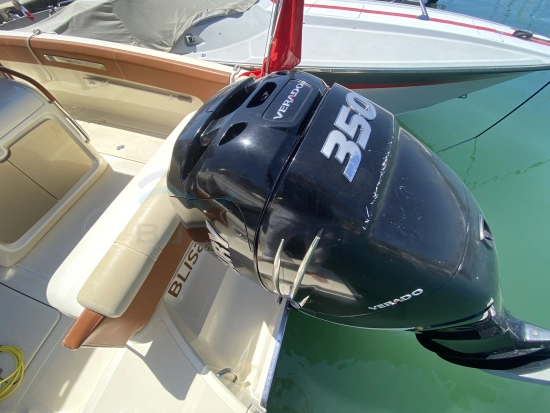 Invictus Yacht 270 FX usado à venda