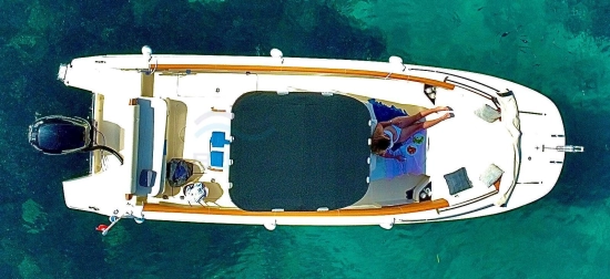 Invictus Yacht 270 FX usado à venda