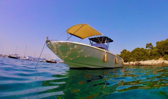 Invictus Yacht 270 FX usado à venda