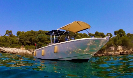 Invictus Yacht 270 FX usado à venda