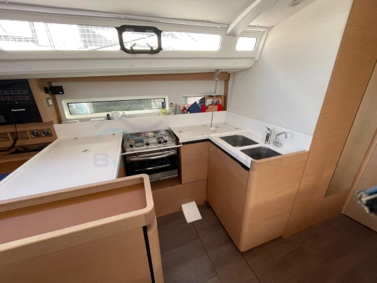 Jeanneau Sun Odyssey 440 usado à venda