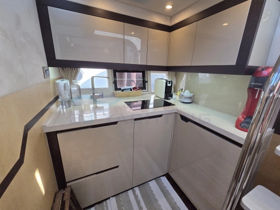 Galeon 405 HTL usata in vendita