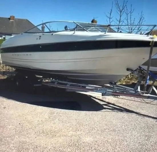 Bayliner 2352 Capri DX LX usata in vendita