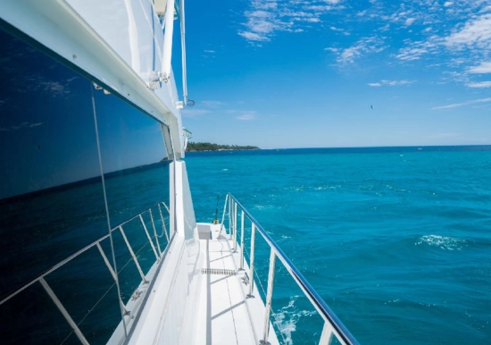 Hatteras Yachts 86 usado à venda