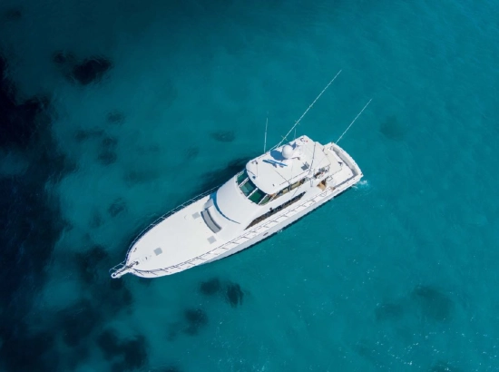 Hatteras Yachts 86 usado à venda