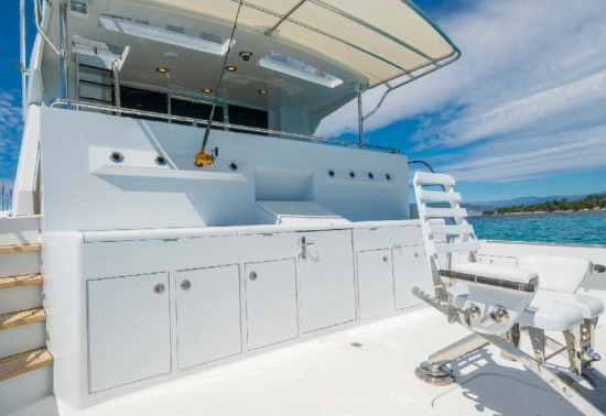 Hatteras Yachts 86 usado à venda