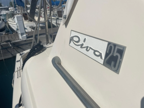 Riva Betram Sport Fish 25 usado à venda