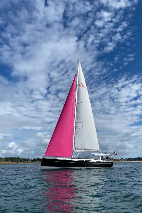 Hanse 588 de segunda mano en venta