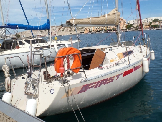 Beneteau First 28 usado à venda