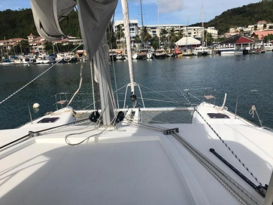 Lagoon 450 usado à venda