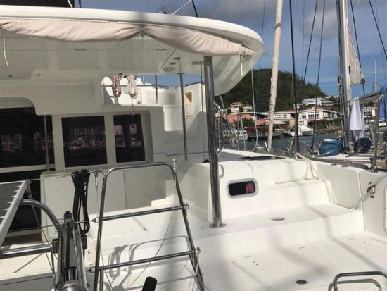 Lagoon 450 usado à venda