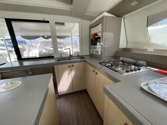 Fountaine Pajot Saona 47 usata in vendita